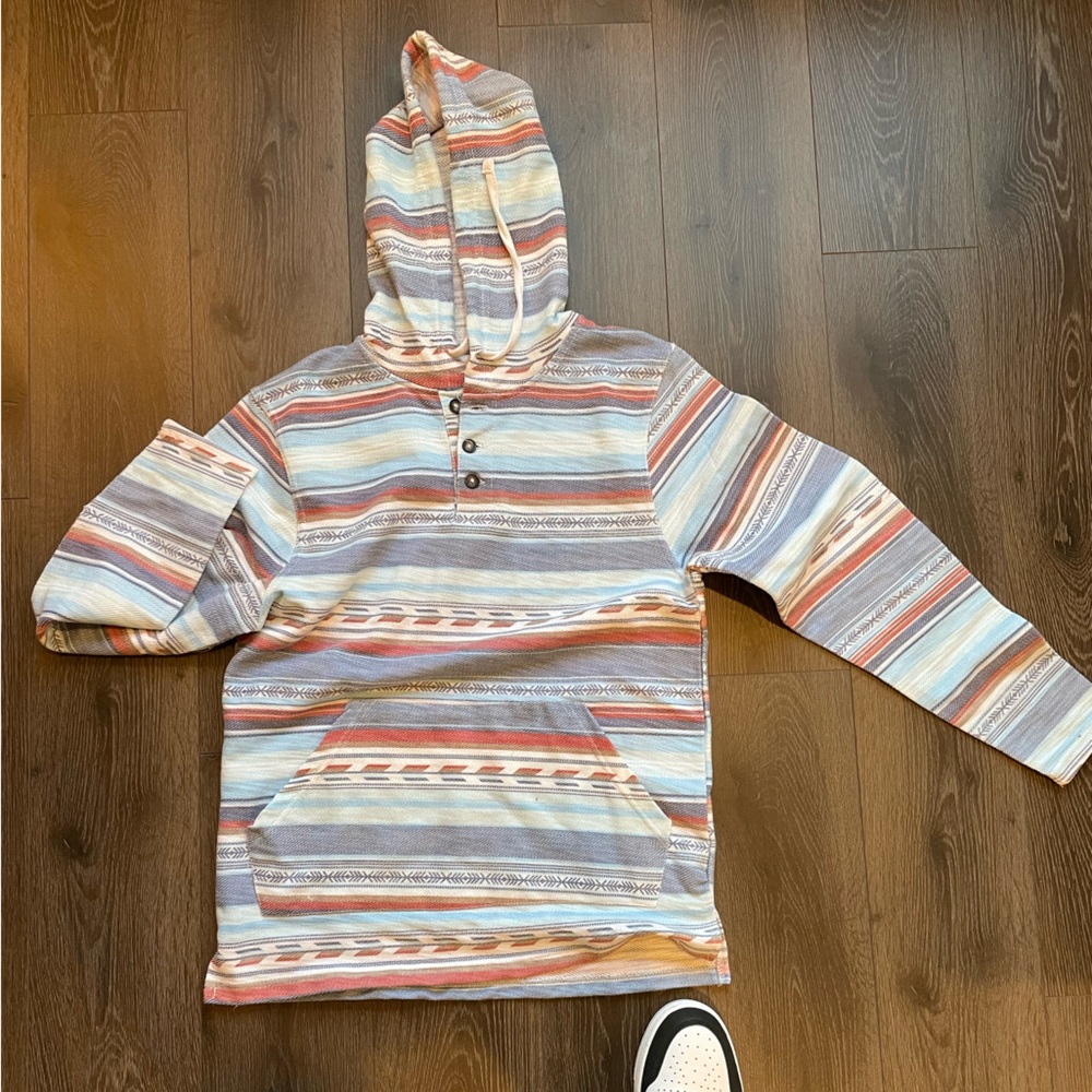 Small / Medium closet to slimmer medium